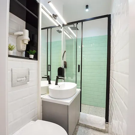 Tower By Grand Accommodation Bucharest Room photo