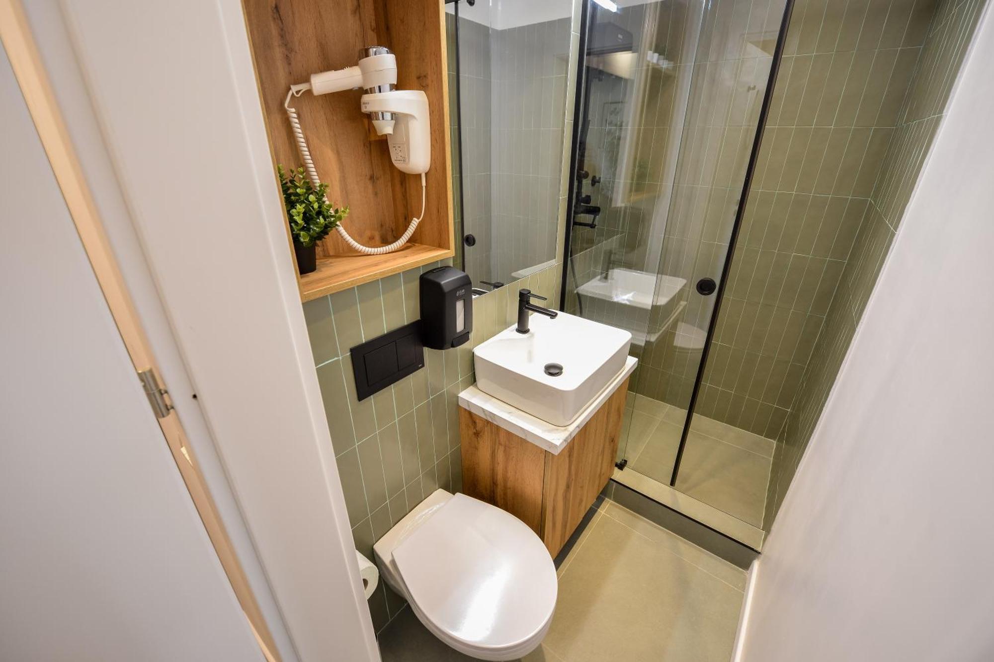 Tower By Grand Apartment *