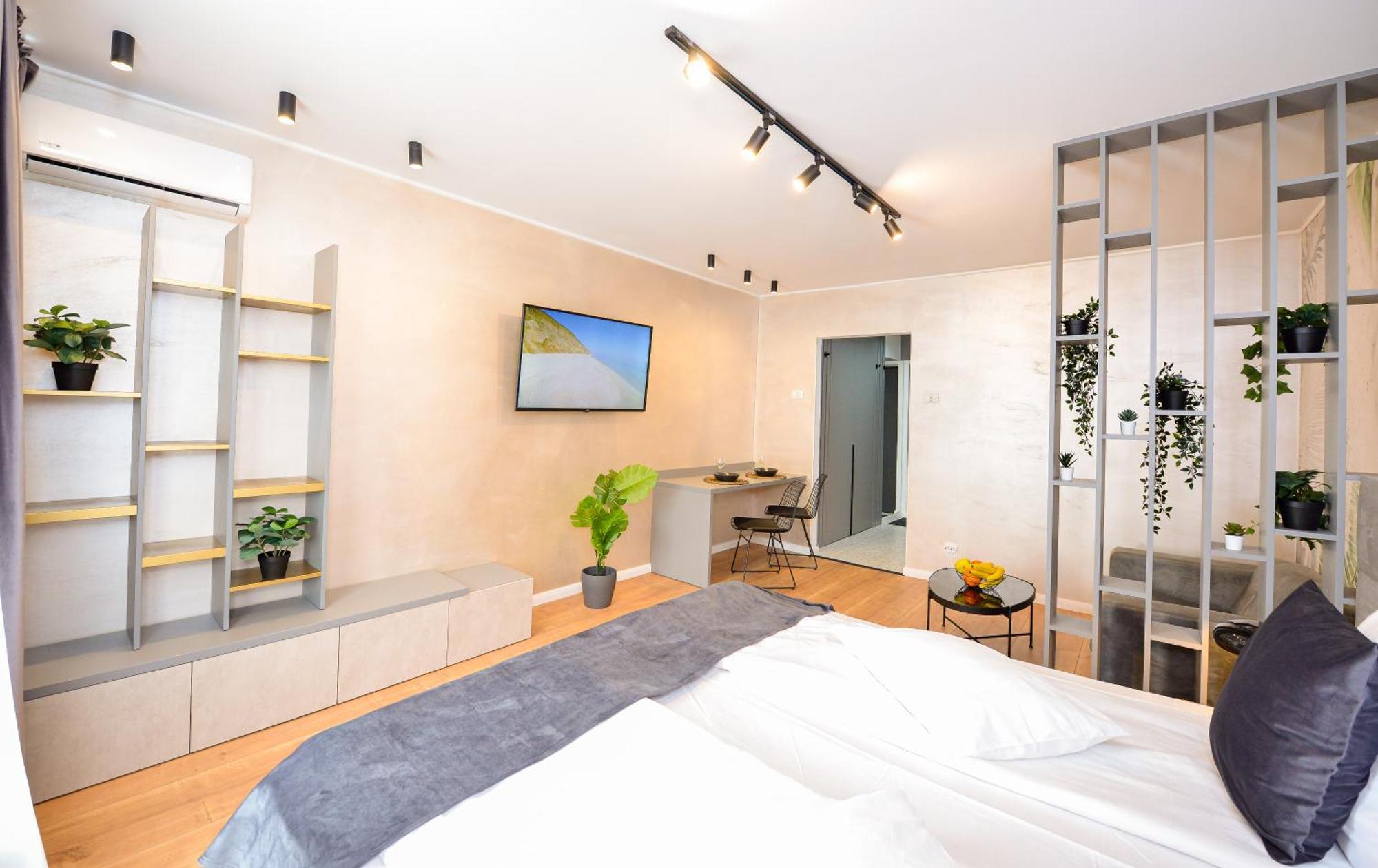 Tower By Grand Apartment *